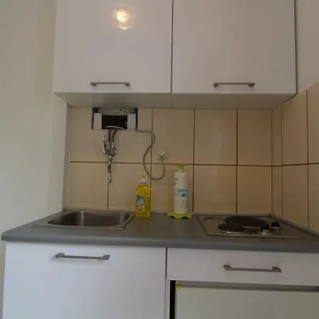 Charming One Bedroom Lisa 1 Vis